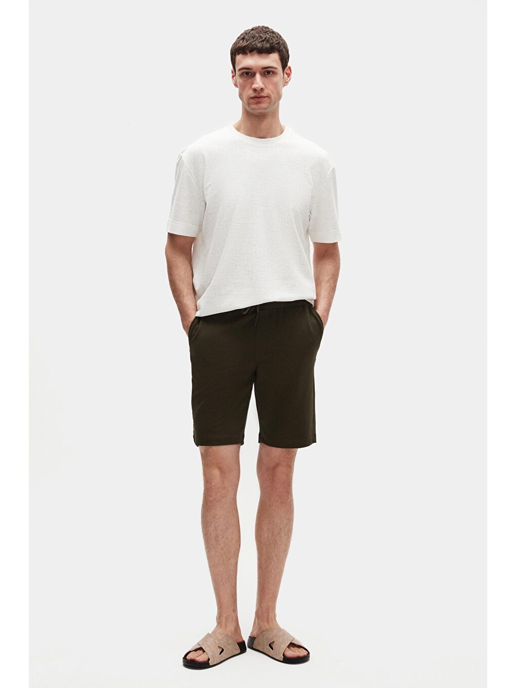Slim Fit Haki Beli Lastikli Kordon Detaylı Rahat Pamuklu Örme Şort-3