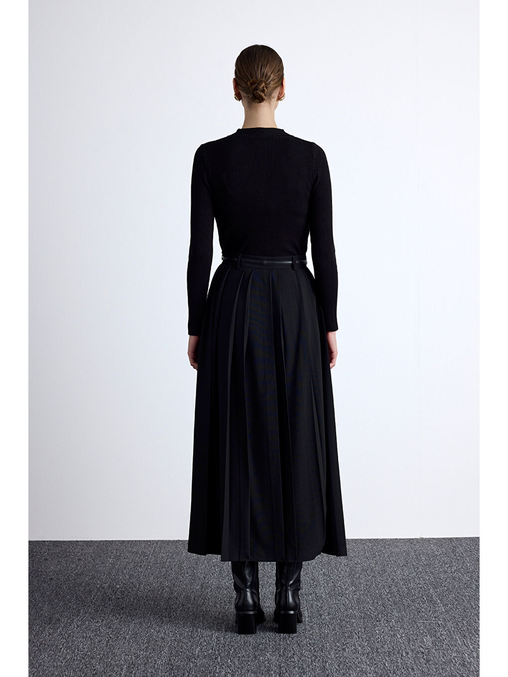 Geniş Pileli Etek Siyah-5