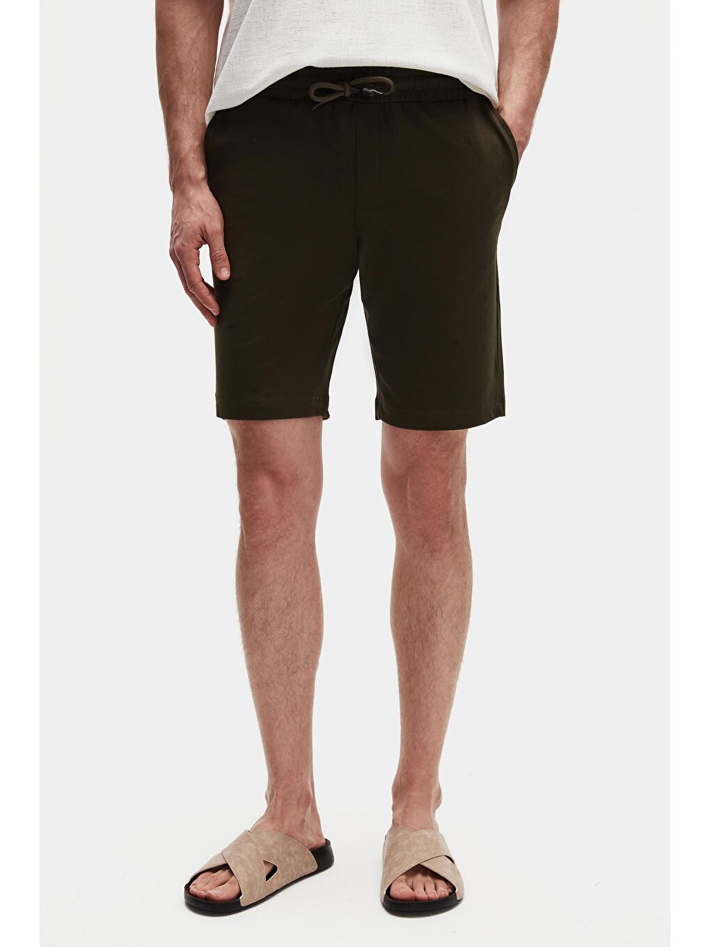 Slim Fit Haki Beli Lastikli Kordon Detaylı Rahat Pamuklu Örme Şort-6