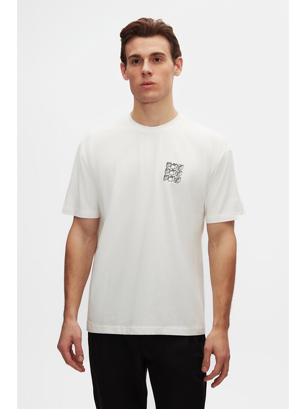 Oversize Beyaz Baskılı %100 Pamuk Tişört-1