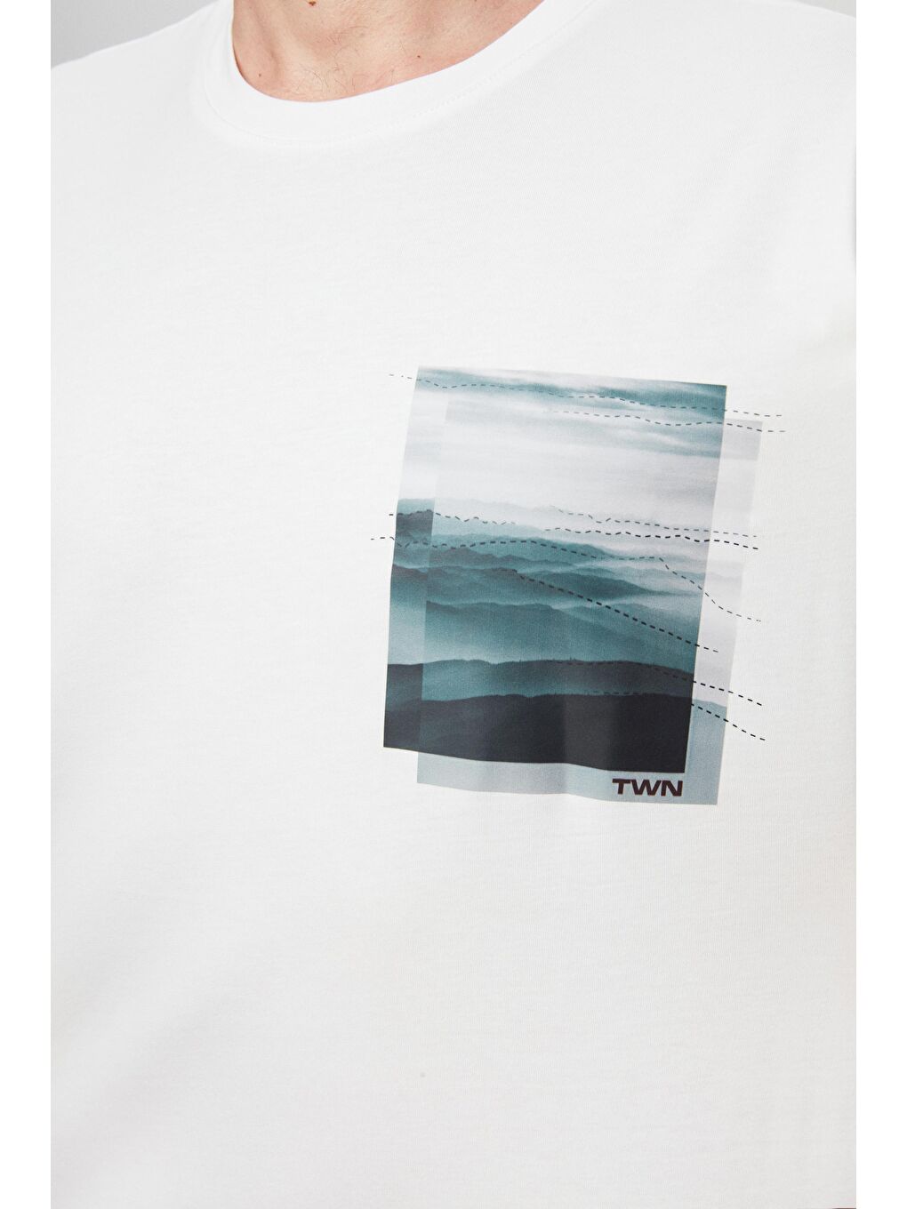 Oversize Beyaz Baskılı %100 Pamuk Tişört-1