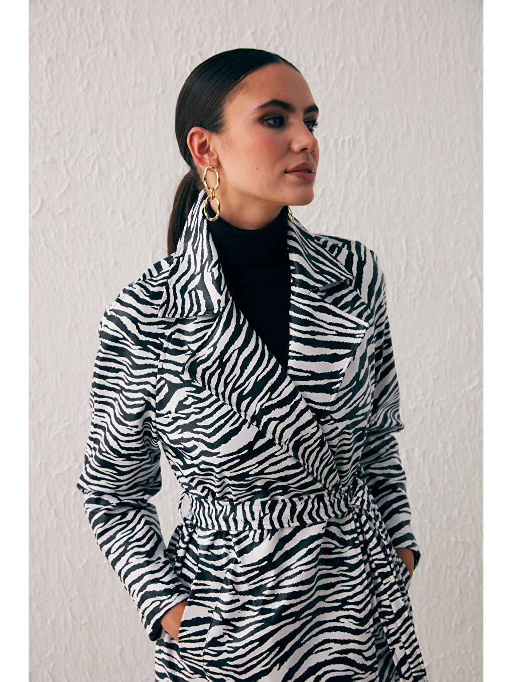 Kuşaklı Deri Trenç - Ekru-4