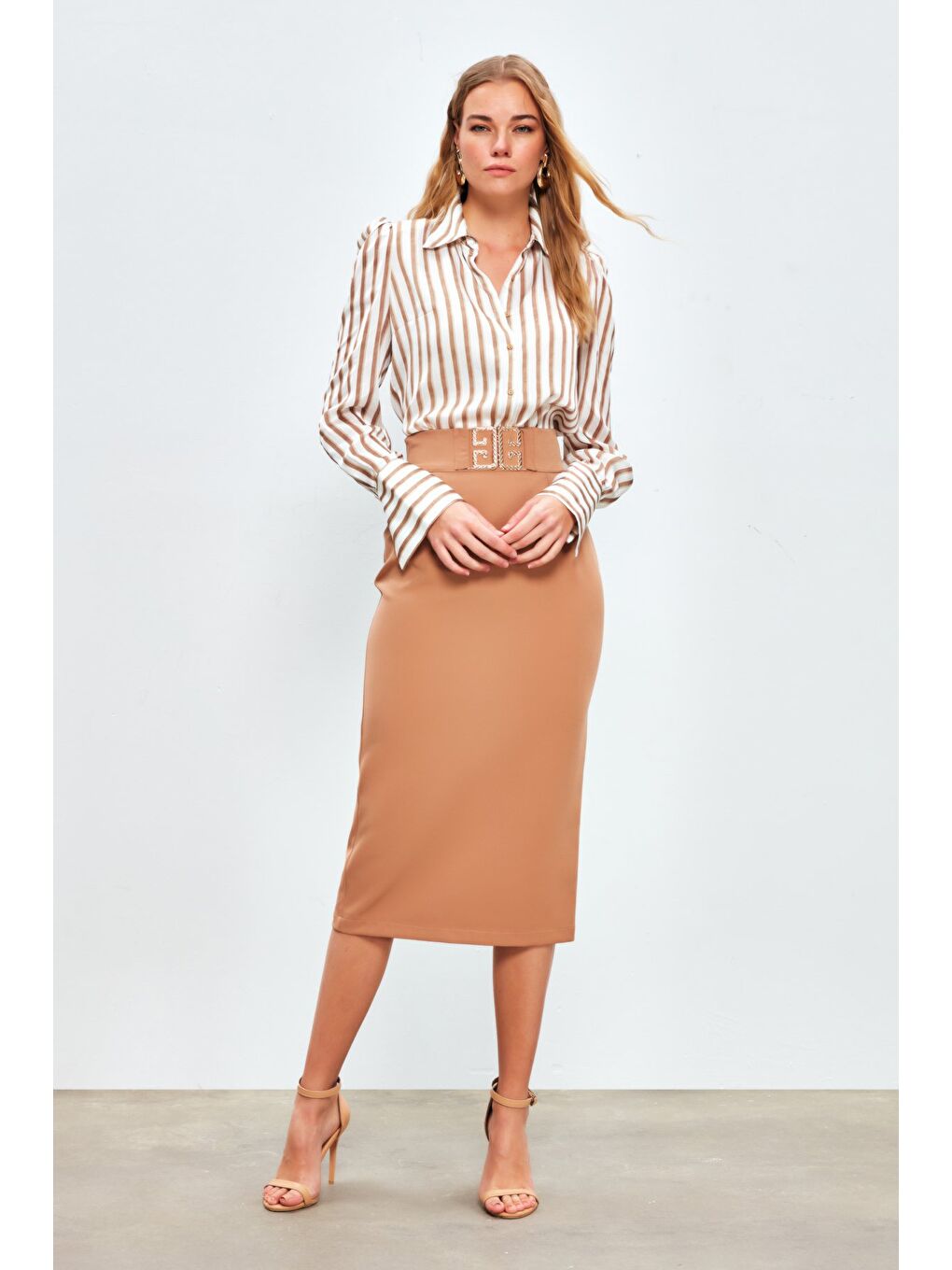 Kahverengi Aksesuar Detaylı Kalem Etek - Camel