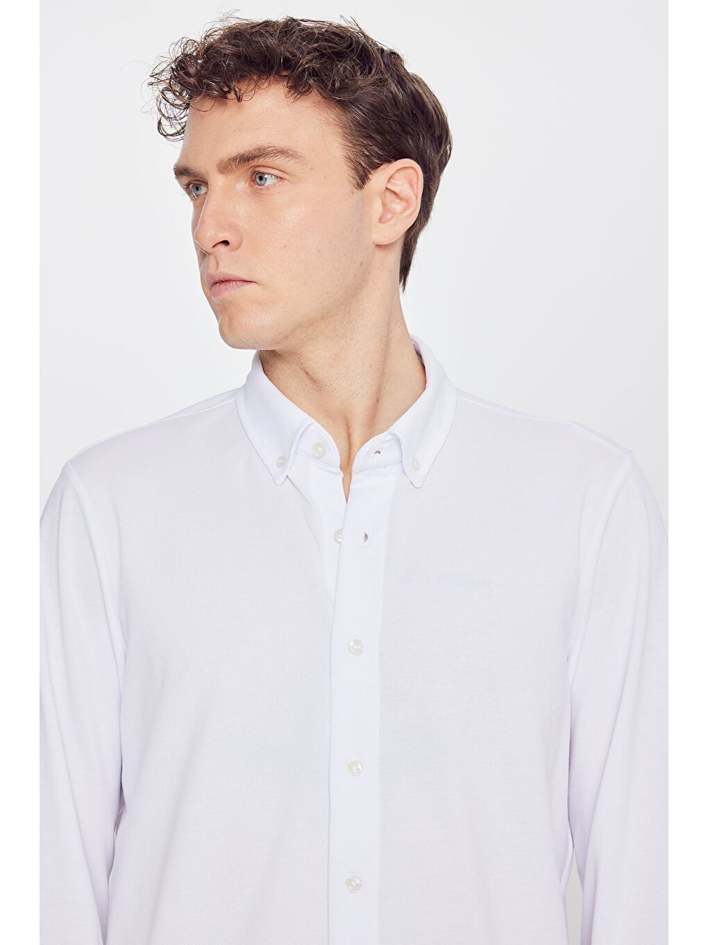 Erkek Beyaz Pamuklu Tailored Slim Fit Dar Kesim Düğmeli Yaka Örme Gömlek-4