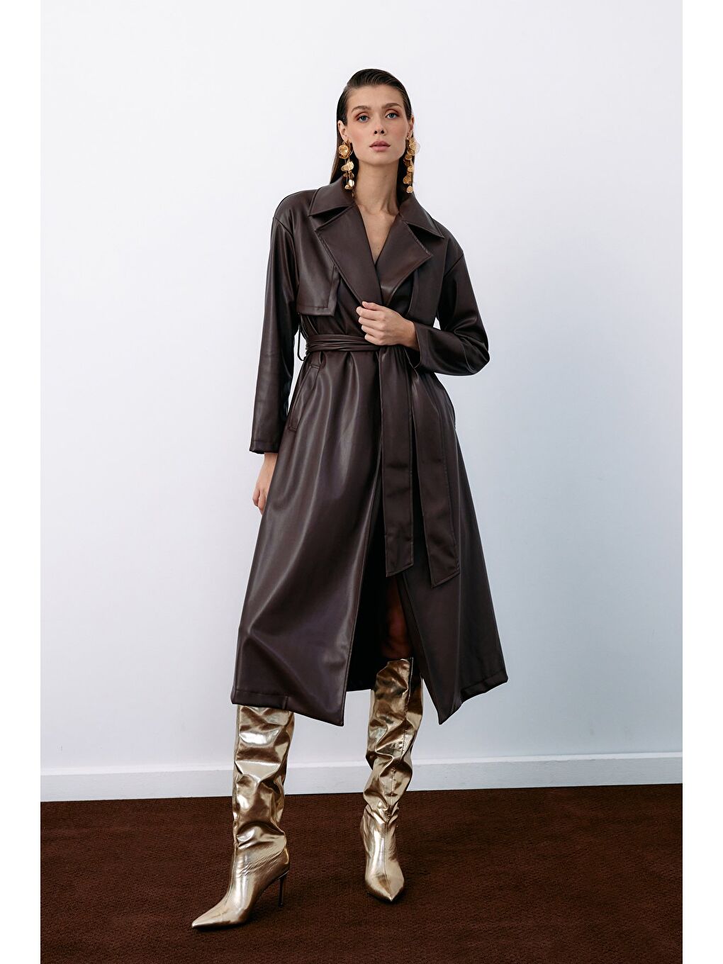 Kahverengi Kuşaklı Uzun Deri Trenç - Koyu Kahve-2