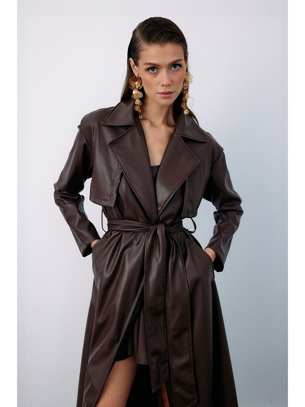 Kahverengi Kuşaklı Uzun Deri Trenç - Koyu Kahve-6