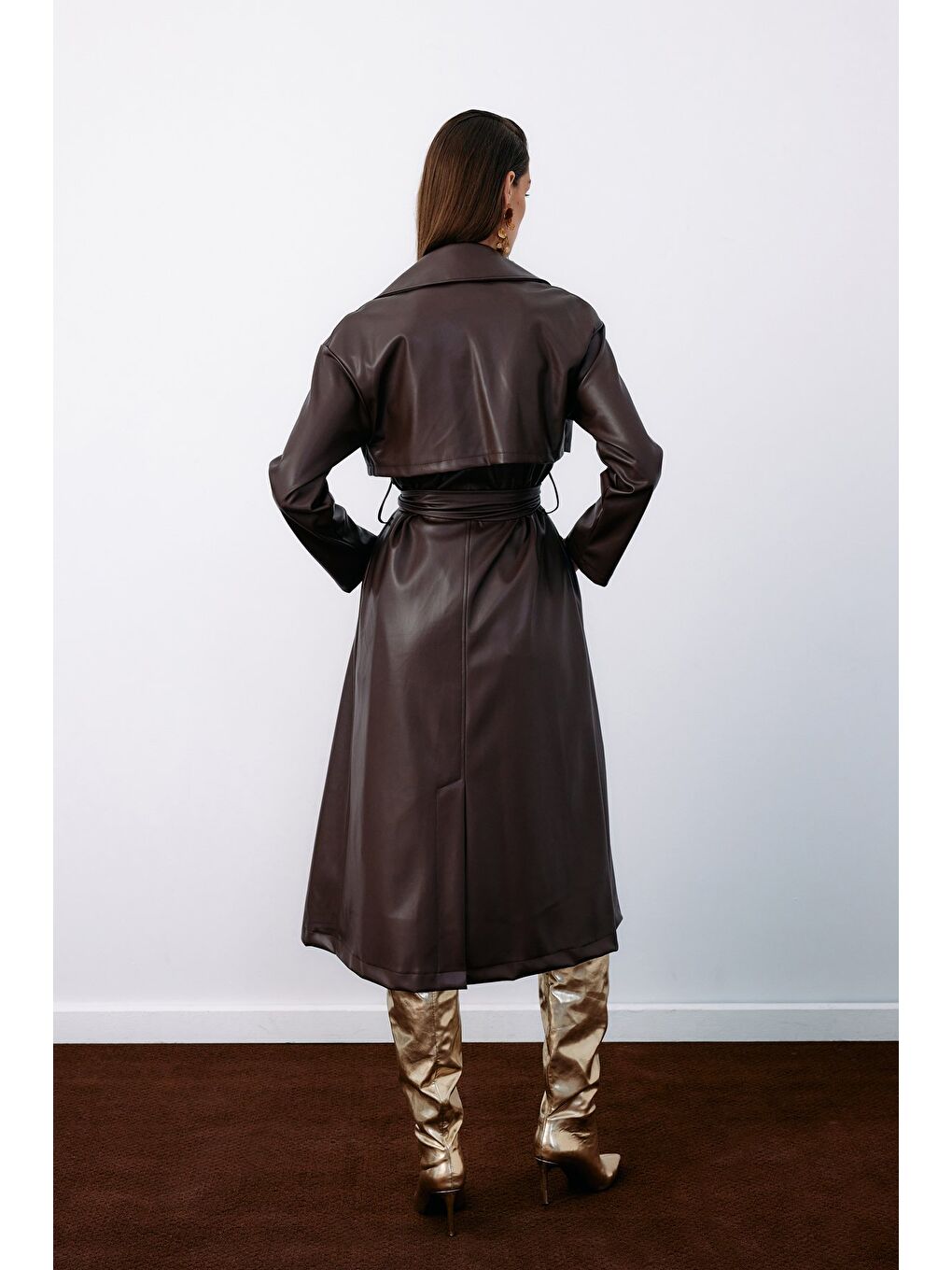 Kahverengi Kuşaklı Uzun Deri Trenç - Koyu Kahve-7