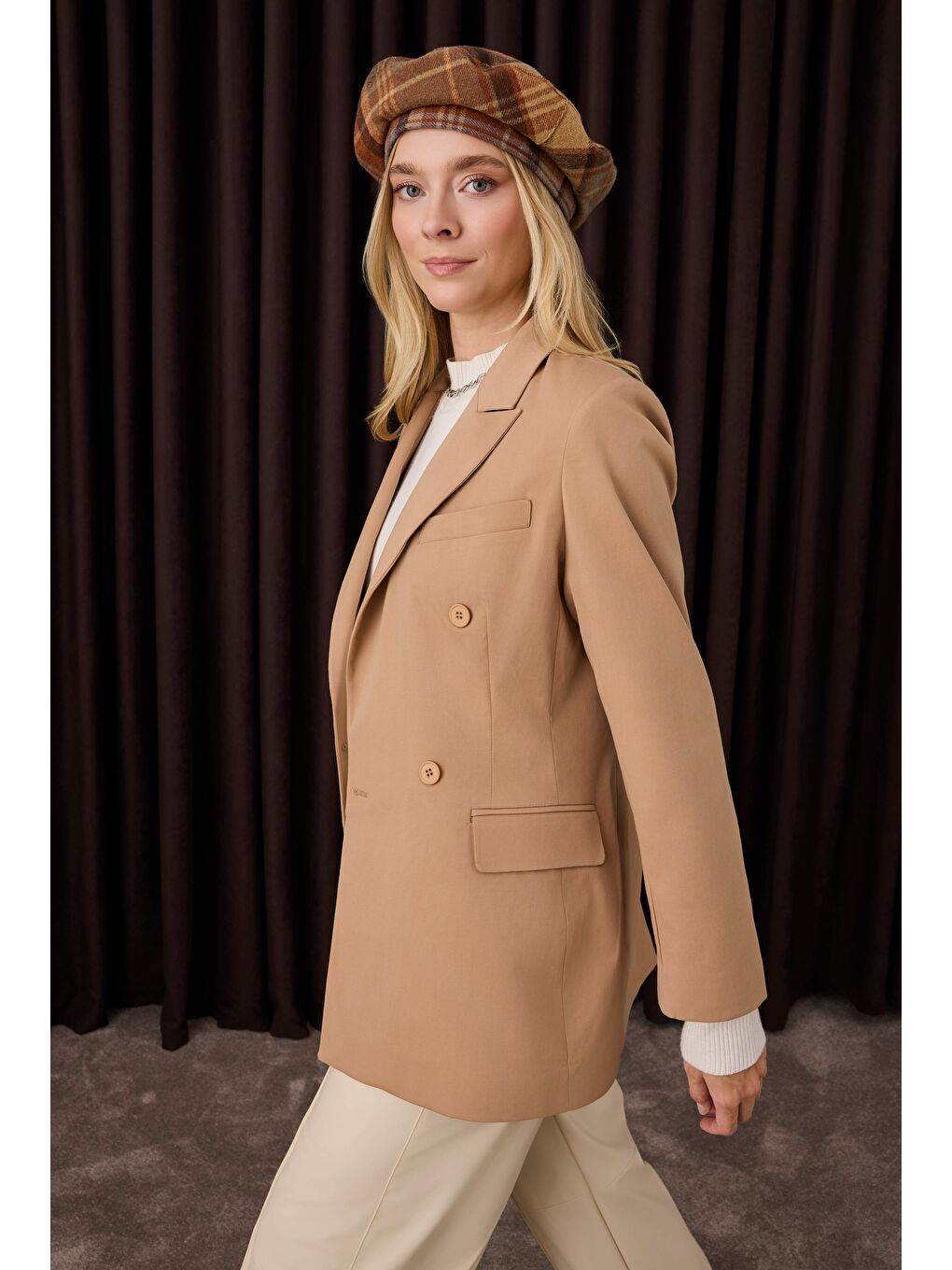 Kahverengi Bele Oturtmalı Ceket Camel-1