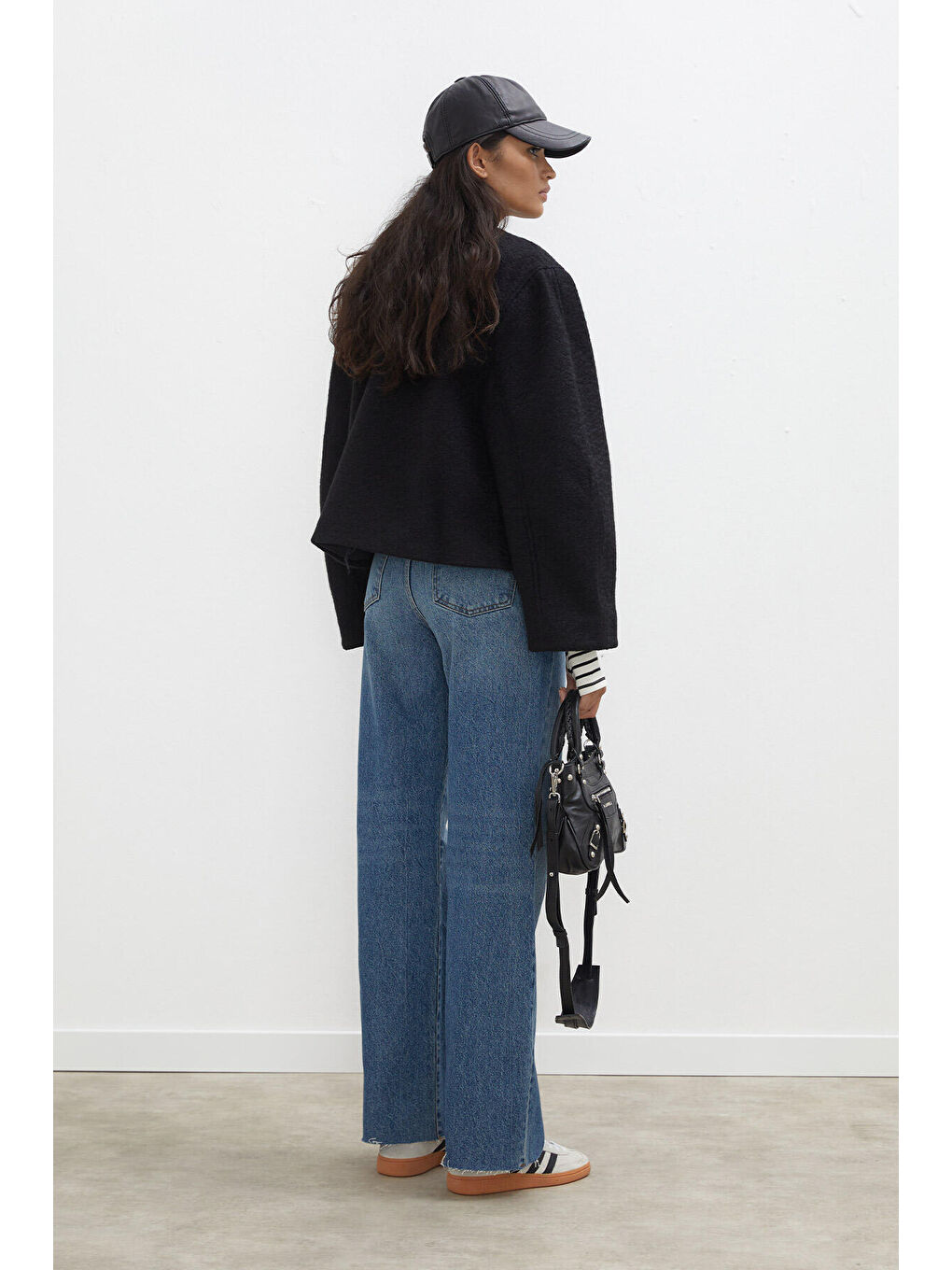 Jacqueline Kısa Kaşe Kaban Siyah-7