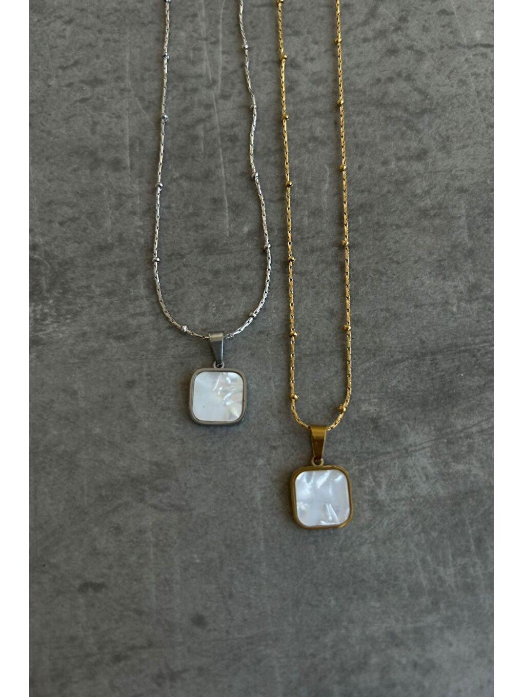 Gri Minimal Kare Erkek Kolye-1