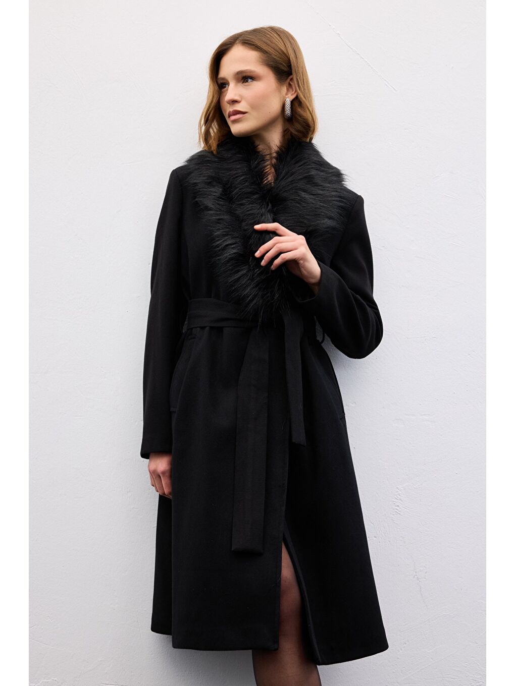 Kürklü Kaşe Kaban - Siyah-4