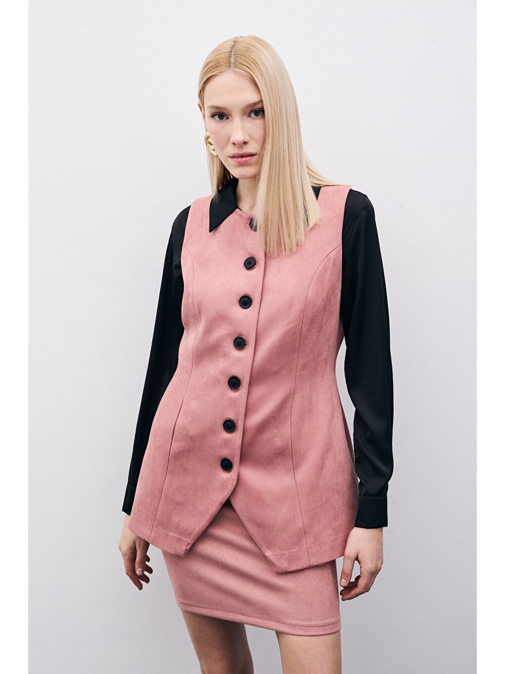 Pembe Düğmeli Uzun Süet Yelek - Pudra-2