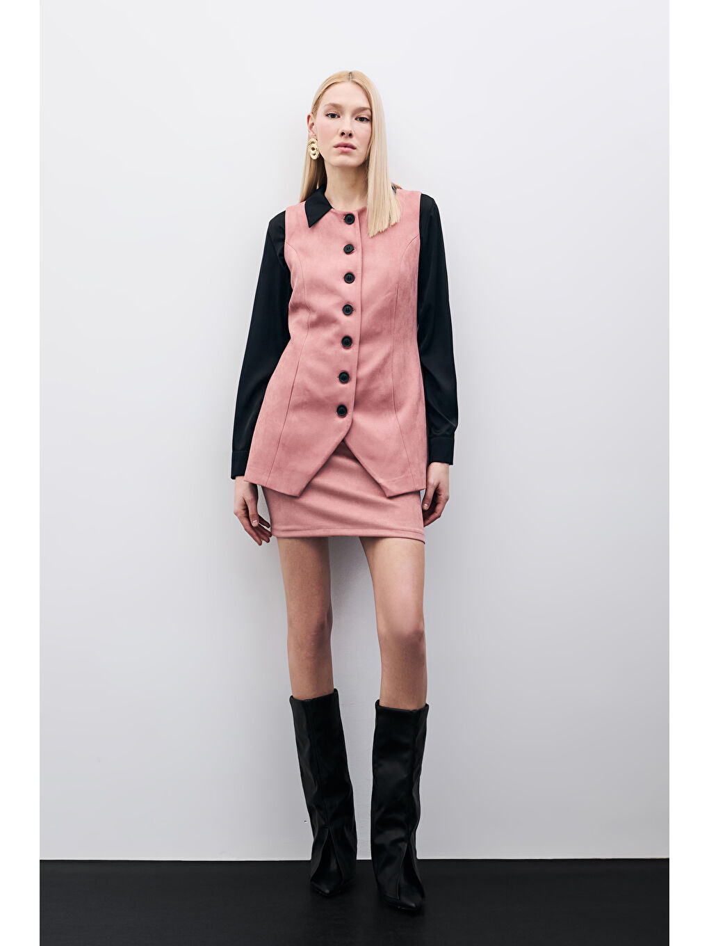 Pembe Düğmeli Uzun Süet Yelek - Pudra-4