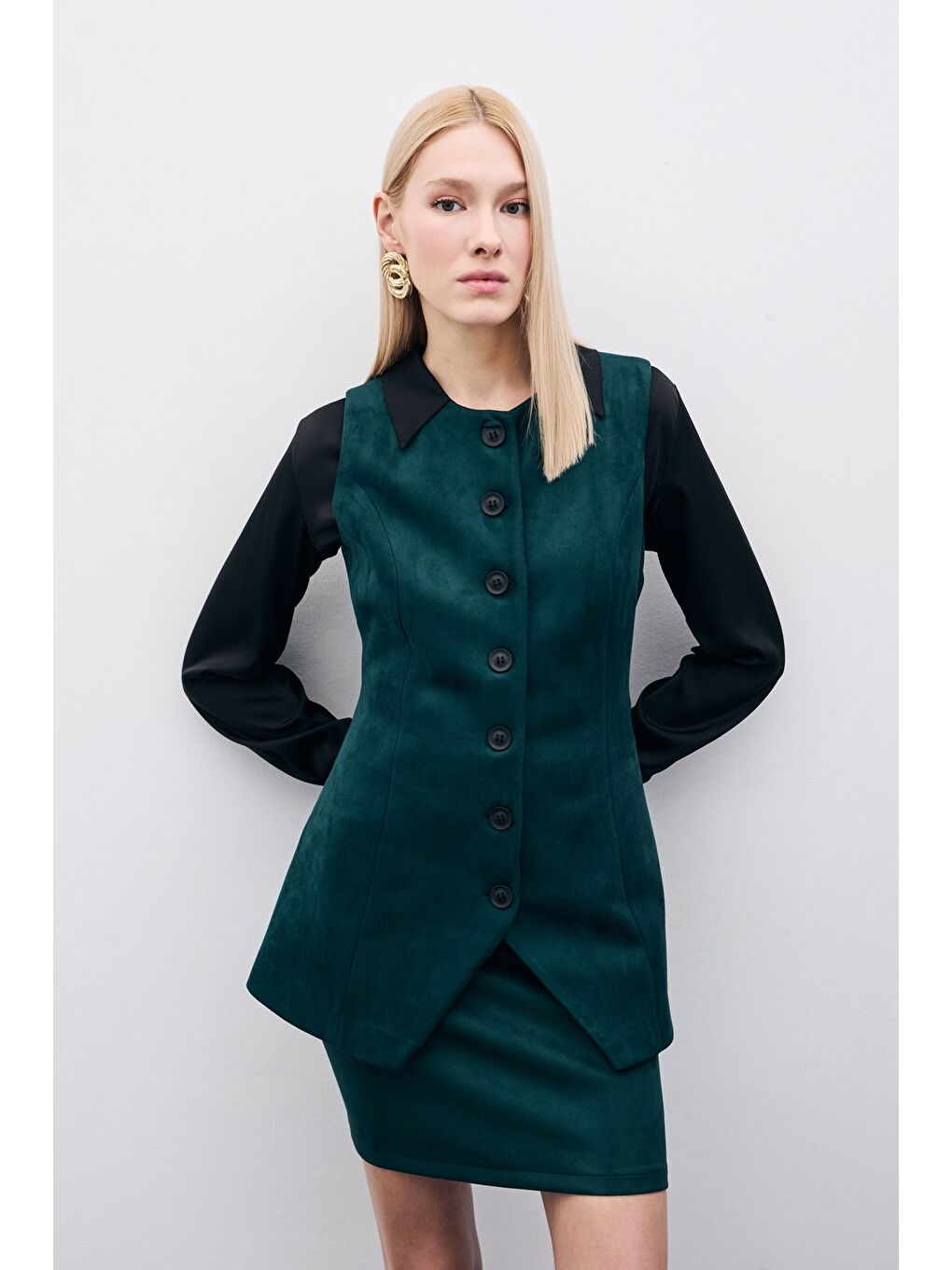 Yeşil Düğmeli Uzun Süet Yelek - Zümrüt-2