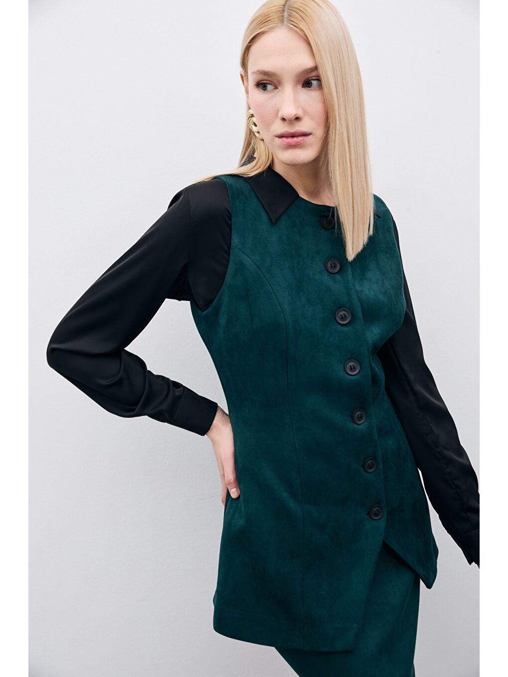 Yeşil Düğmeli Uzun Süet Yelek - Zümrüt-3