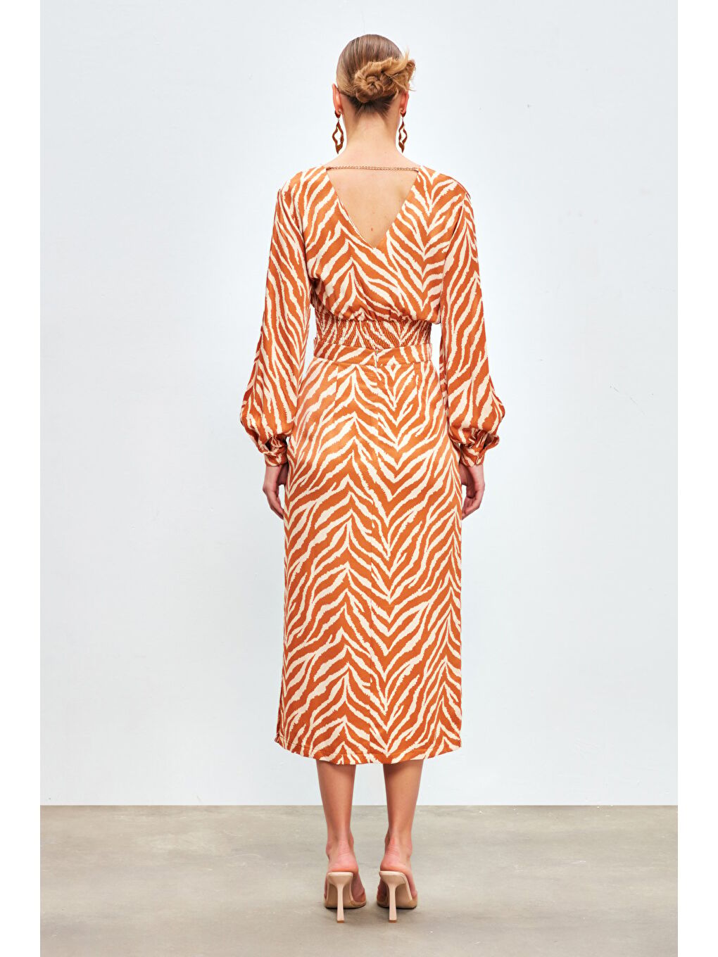 Kahverengi Zebra Desenli Saten Etek - Camel-6