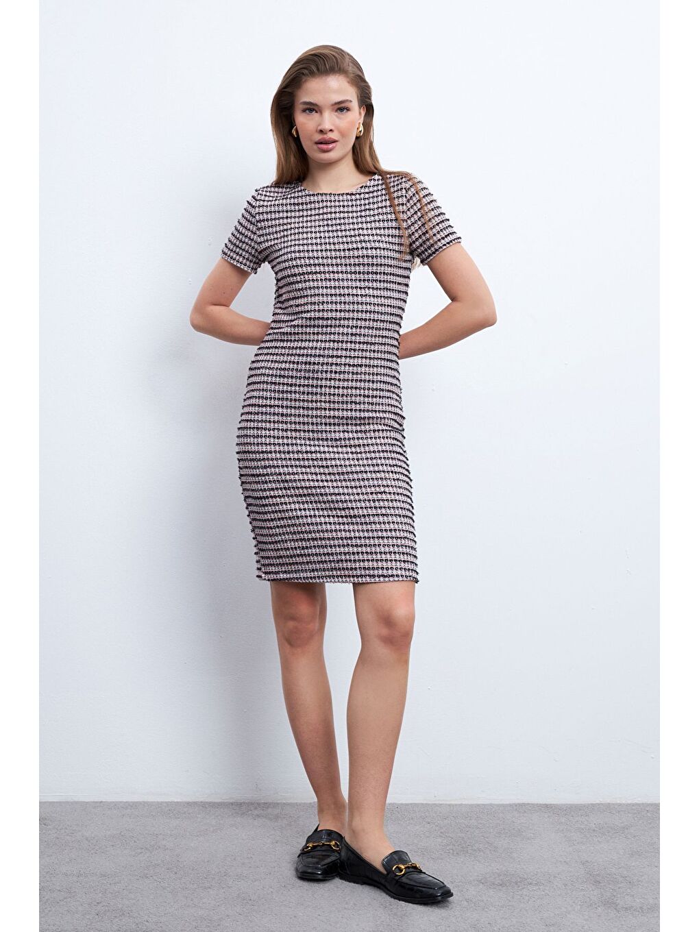 Karışık Kısa Kollu Ekose Desen Tüvit Kumaş Bisiklet Yaka Mini Boy Elbise-1