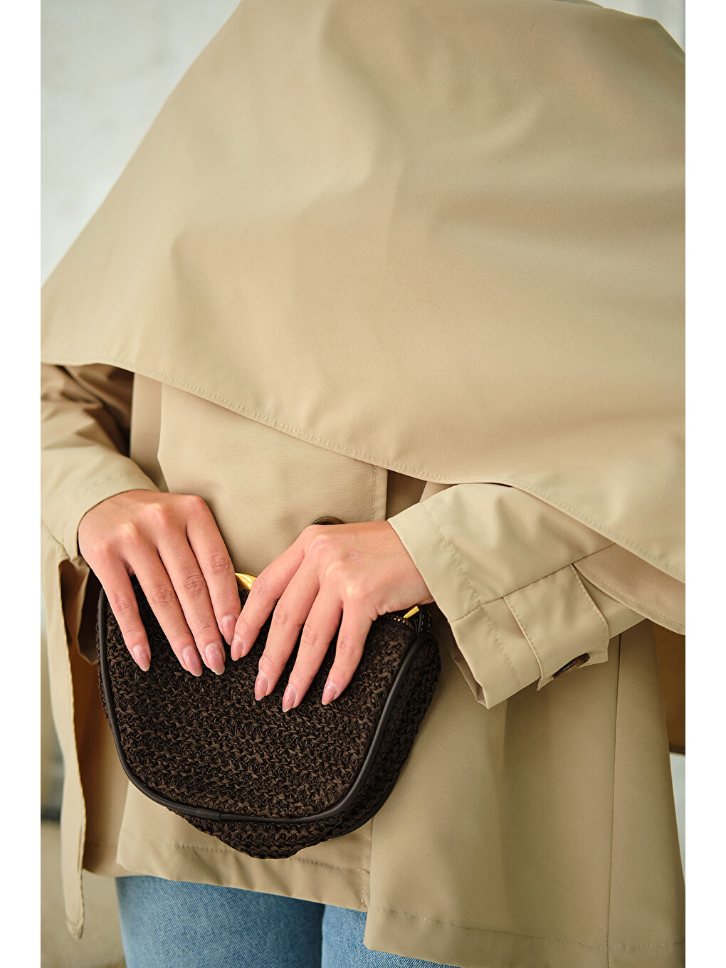 Kadın Şal Detay Kısa Trenç Bej-4