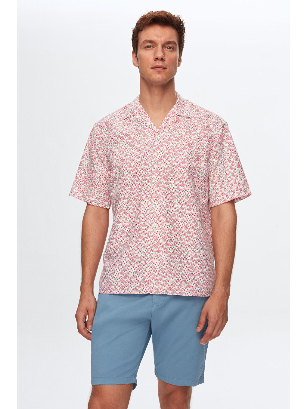 Twn Relaxed Beyaz Baskılı Desenli İzci Yaka Kısa Kollu Yazlık Gömlek