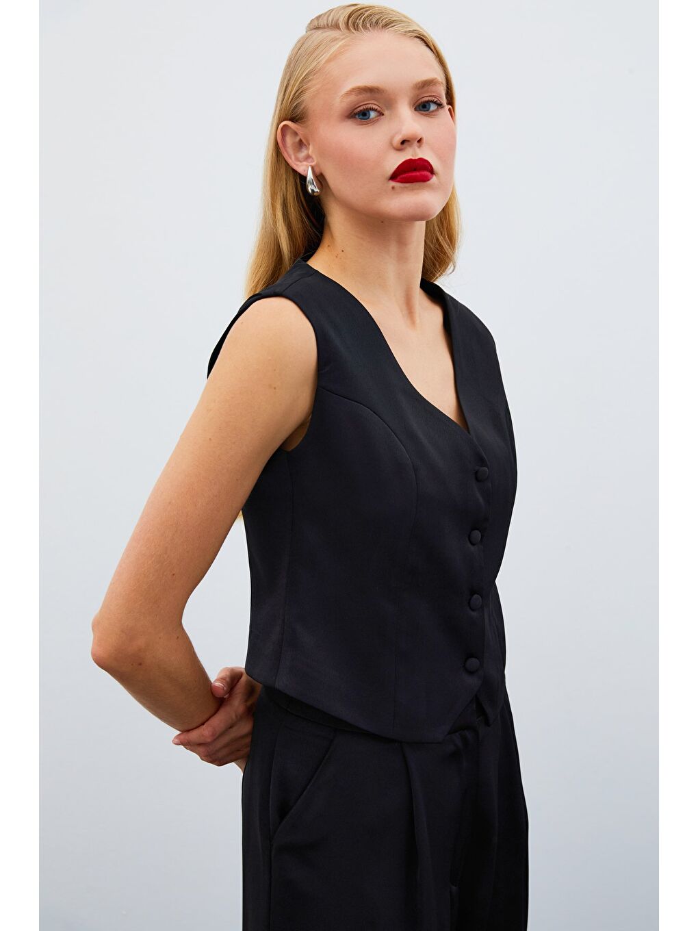 Krep Saten Yelek - Siyah-4