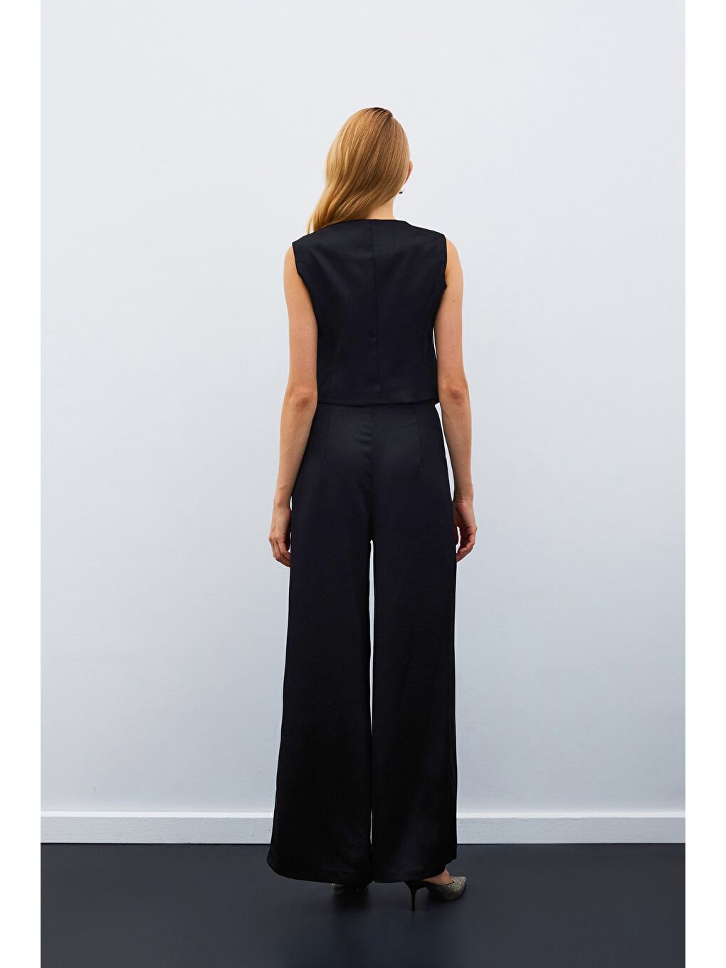 Krep Saten Yelek - Siyah-6