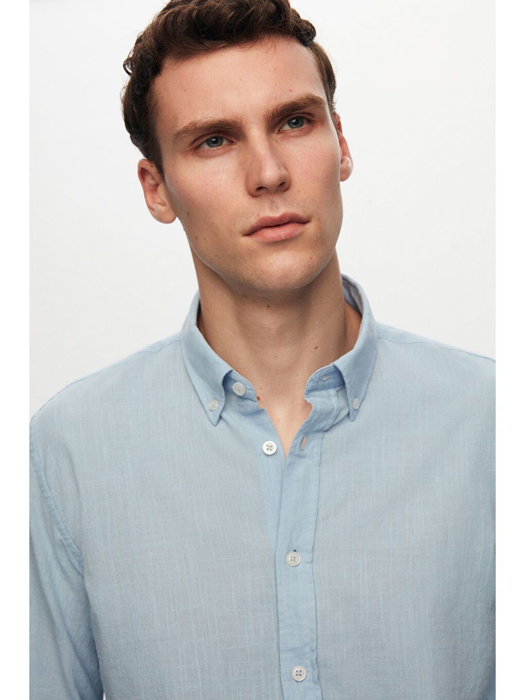Slim Fit Mavi Düğmeli Yaka %100 Pamuk Yazlık Flamlı Keten Görünümlü Gömlek-2