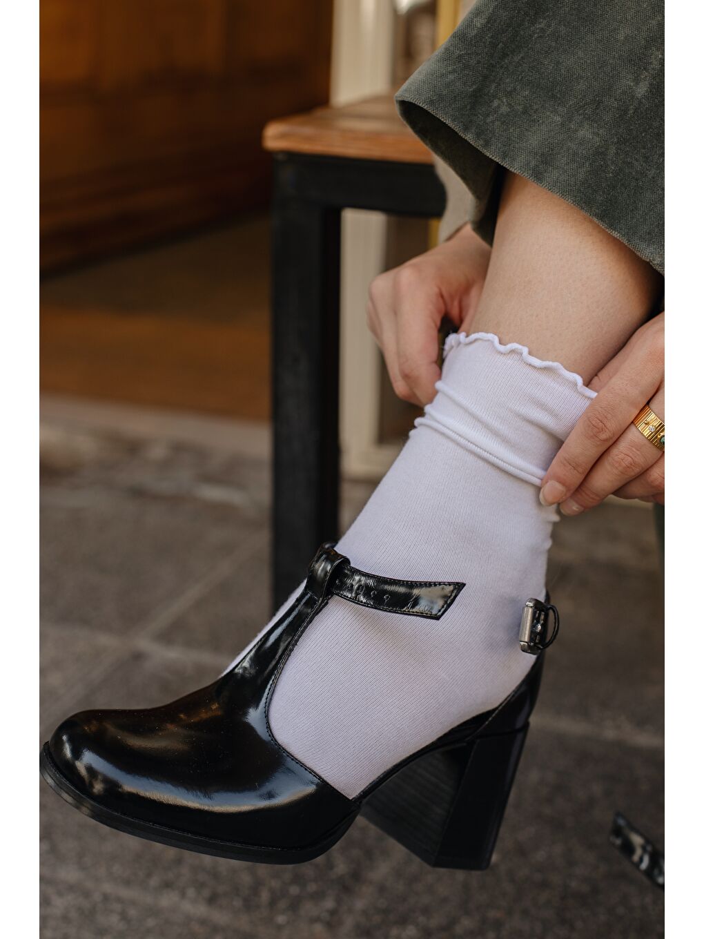 Beyaz Fırfırlı Modal Lastiksiz Dikişsiz Kadın Soket Çorap 36-41-5