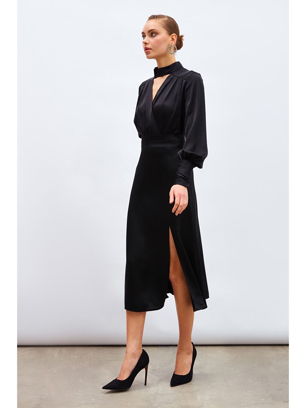 Yırtmaçlı Saten Etek - Siyah-2