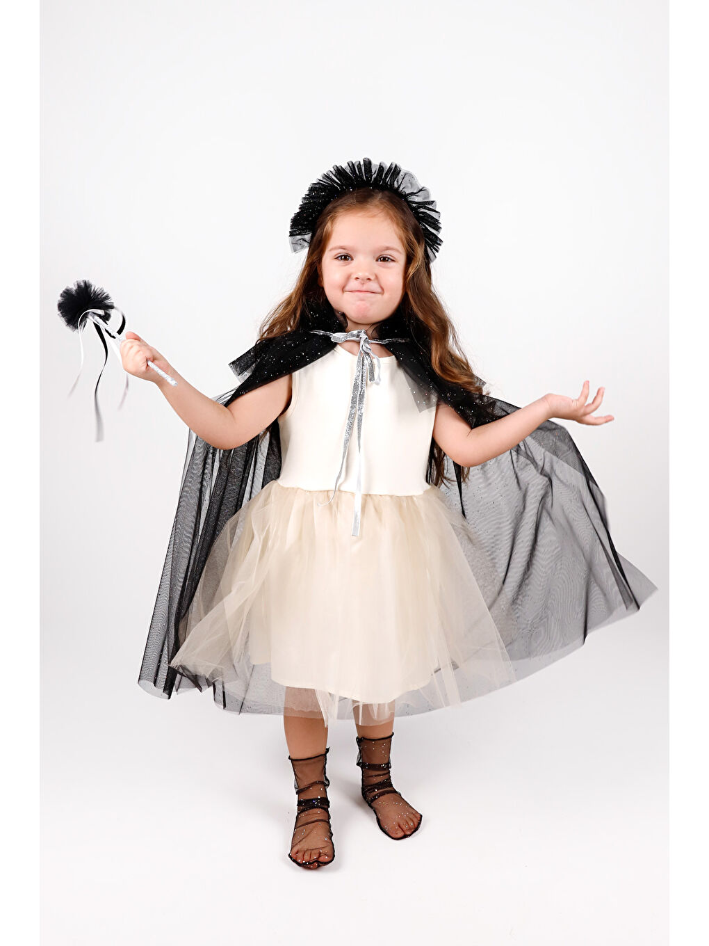 Siyah  Kız Çocuk Simli Pelerin Asa ve Taç Set