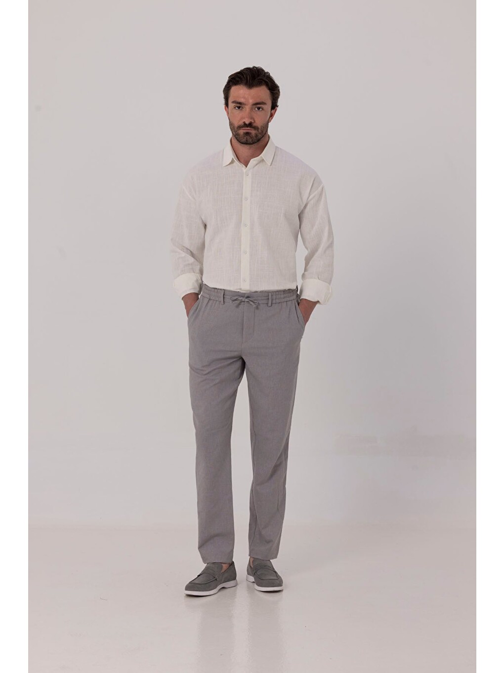 Gri Keten Görünümlü Arka Lastikli Köprü Kemerli Bağcıklı Regular Fit Jogger Pantolon-1