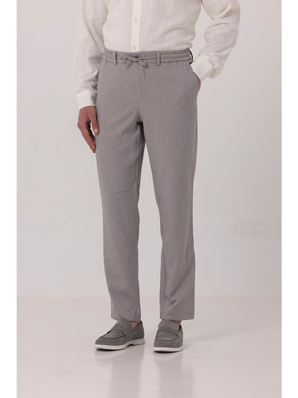 Gri Keten Görünümlü Arka Lastikli Köprü Kemerli Bağcıklı Regular Fit Jogger Pantolon-2