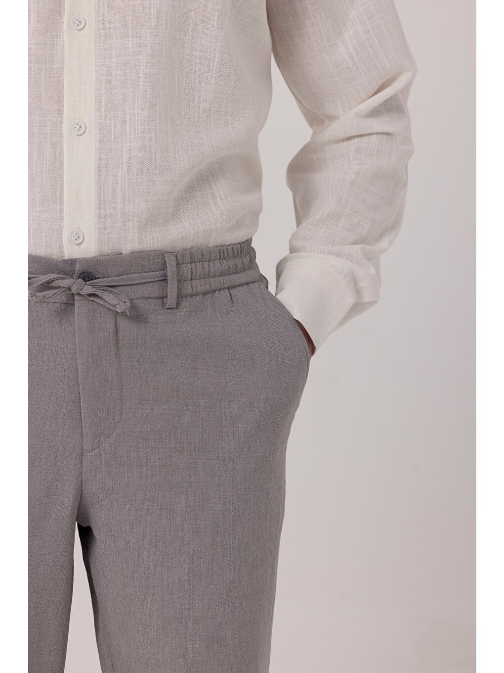 Gri Keten Görünümlü Arka Lastikli Köprü Kemerli Bağcıklı Regular Fit Jogger Pantolon-3