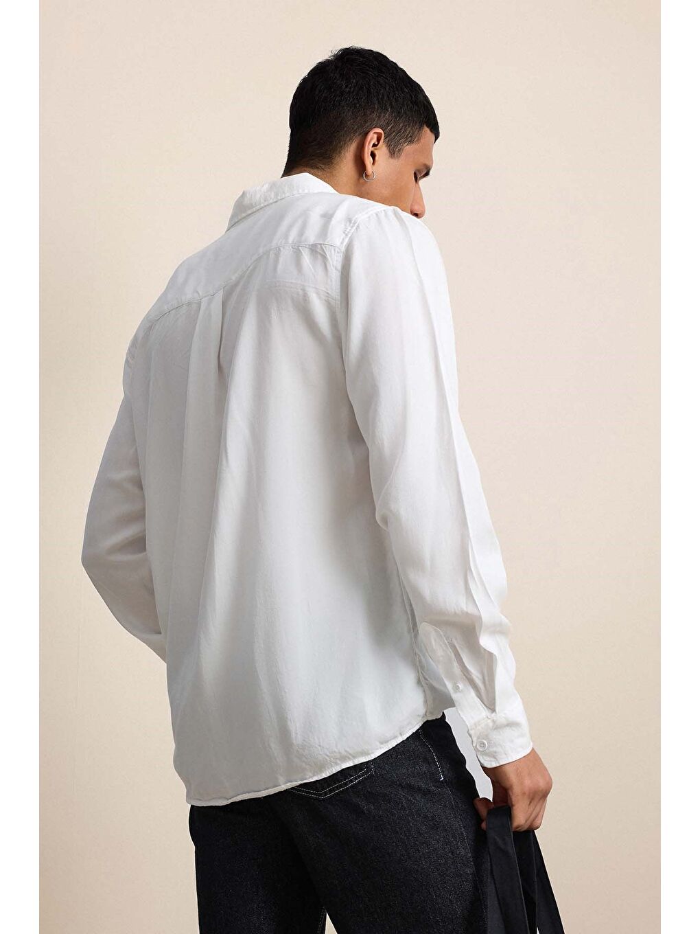 Erkek Relaxed Minimal Nakışlı Basic Lyocell Gömlek Beyaz-5
