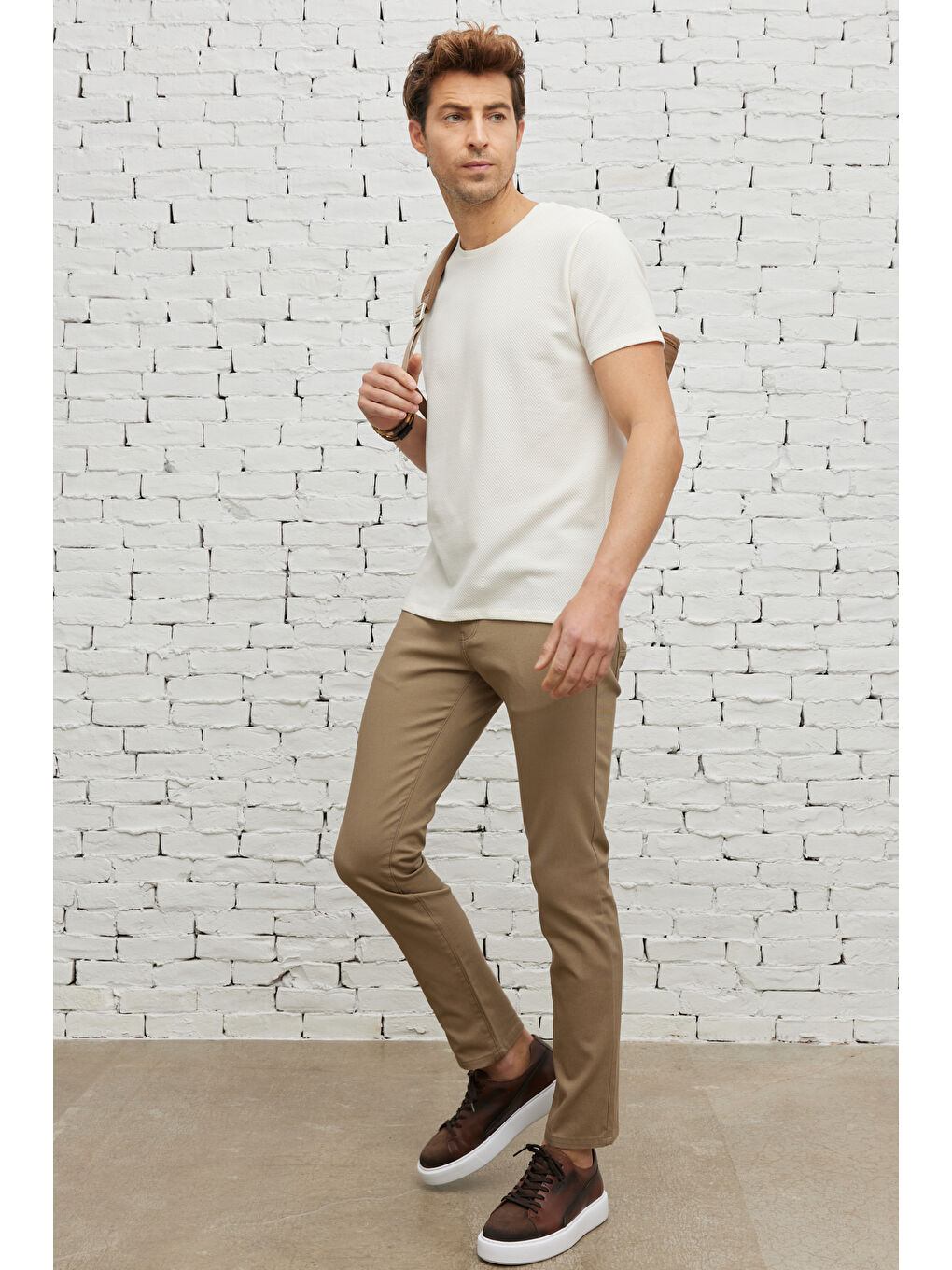 Erkek Bej Slim Fit Dar Kesim 5 Cep Armürlü Esnek Pantolon-2