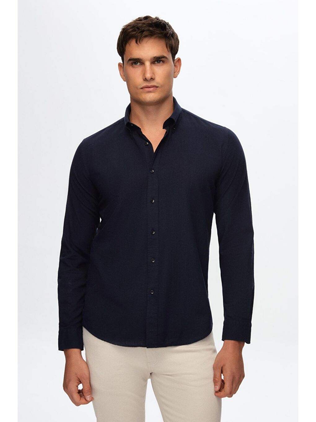 Slim Fit Lacivert Düğmeli Yaka %100 Pamuk Yazlık Flamlı Keten Görünümlü Gömlek