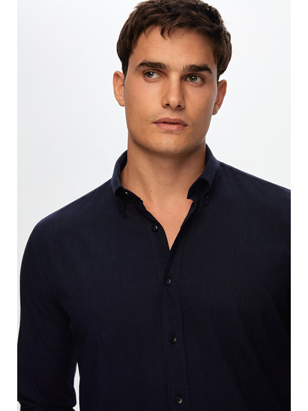 Slim Fit Lacivert Düğmeli Yaka %100 Pamuk Yazlık Flamlı Keten Görünümlü Gömlek-1