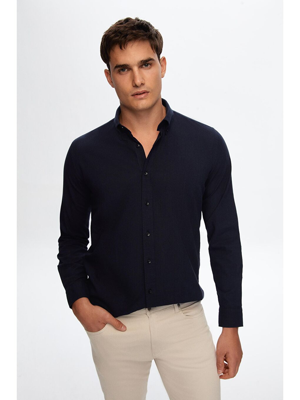 Slim Fit Lacivert Düğmeli Yaka %100 Pamuk Yazlık Flamlı Keten Görünümlü Gömlek-2