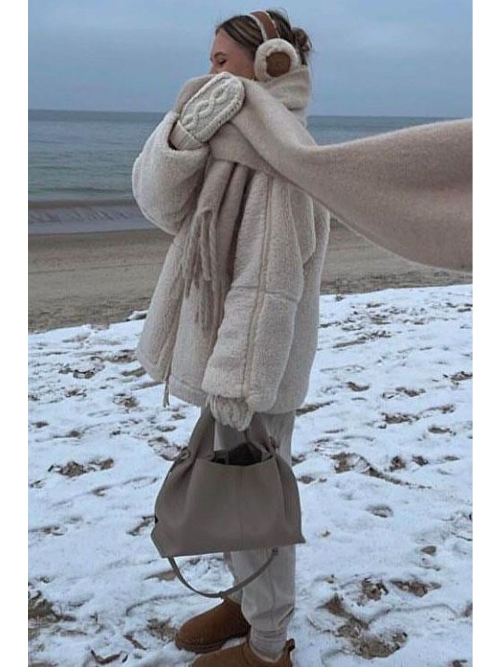 Bej Dik Yakalı Cepli Pelüş Mont Mg1966-3