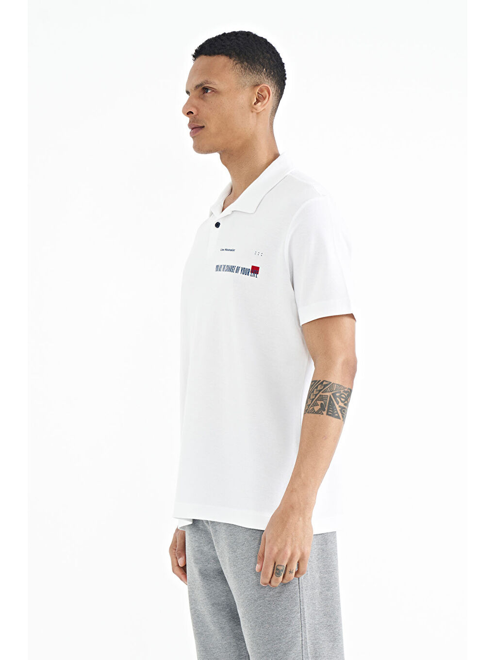 Beyaz Yazı Baskılı Standart Form Polo Yaka Erkek %100 Pamuk Tişört - 88236-3