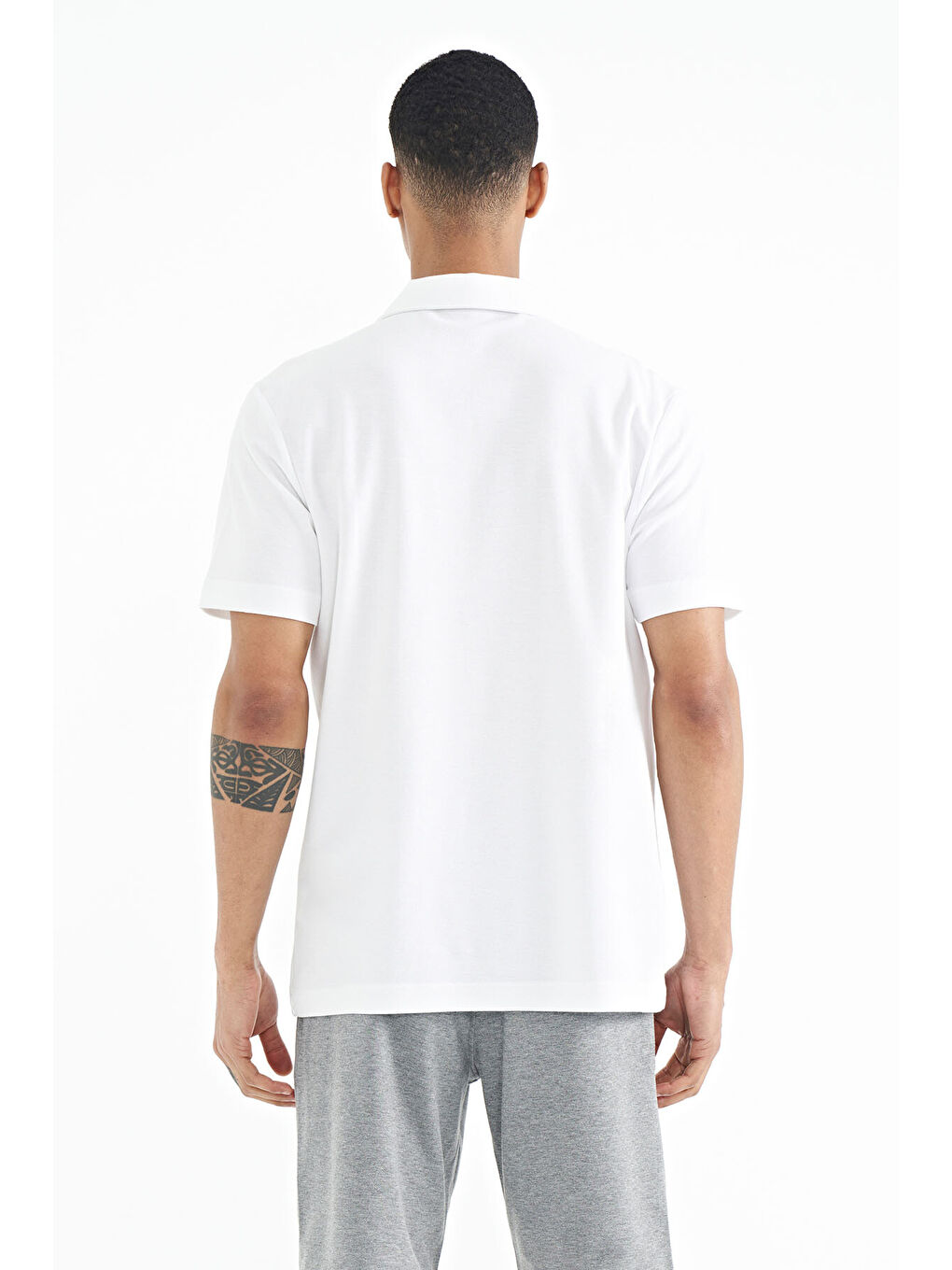 Beyaz Yazı Baskılı Standart Form Polo Yaka Erkek %100 Pamuk Tişört - 88236-4