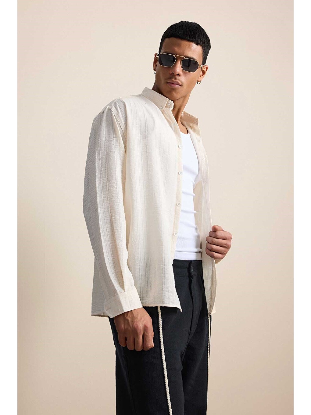 Erkek Relaxed Fit İnce Tekstürlü Gömlek Bej-5