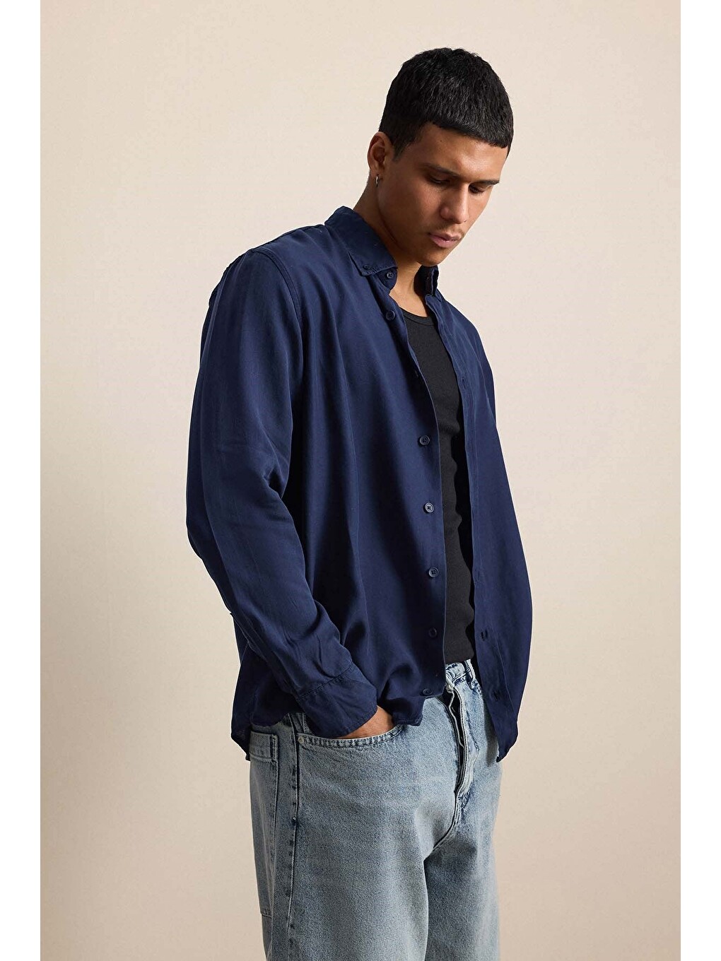 Erkek Relaxed Minimal Nakışlı Basic Lyocell Gömlek Lacivert-5