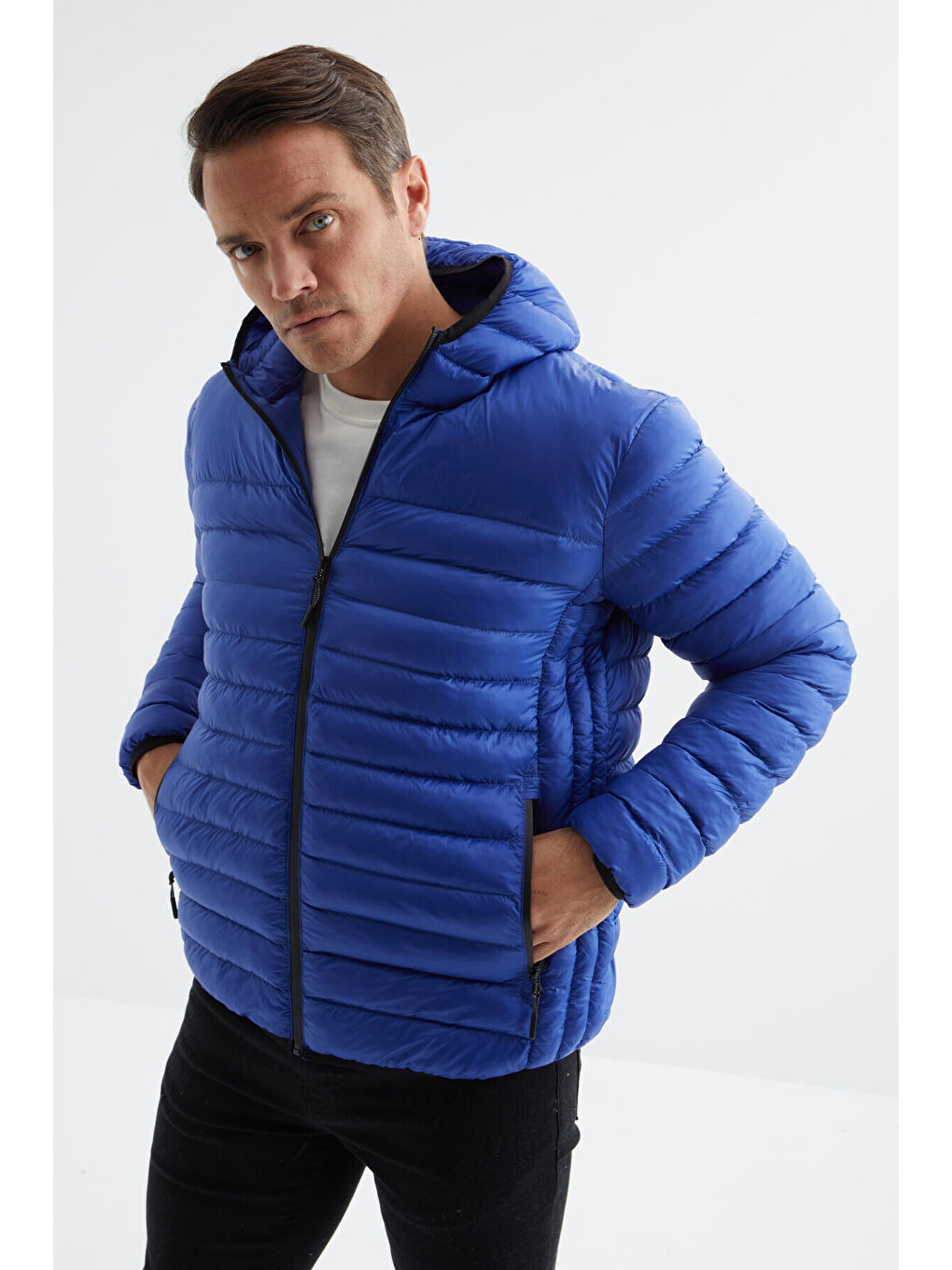 Mavi Saks Fermuarlı Standart Kalıp Soğuğa Dayanıklı Erkek Şişme Mont - 88167-1