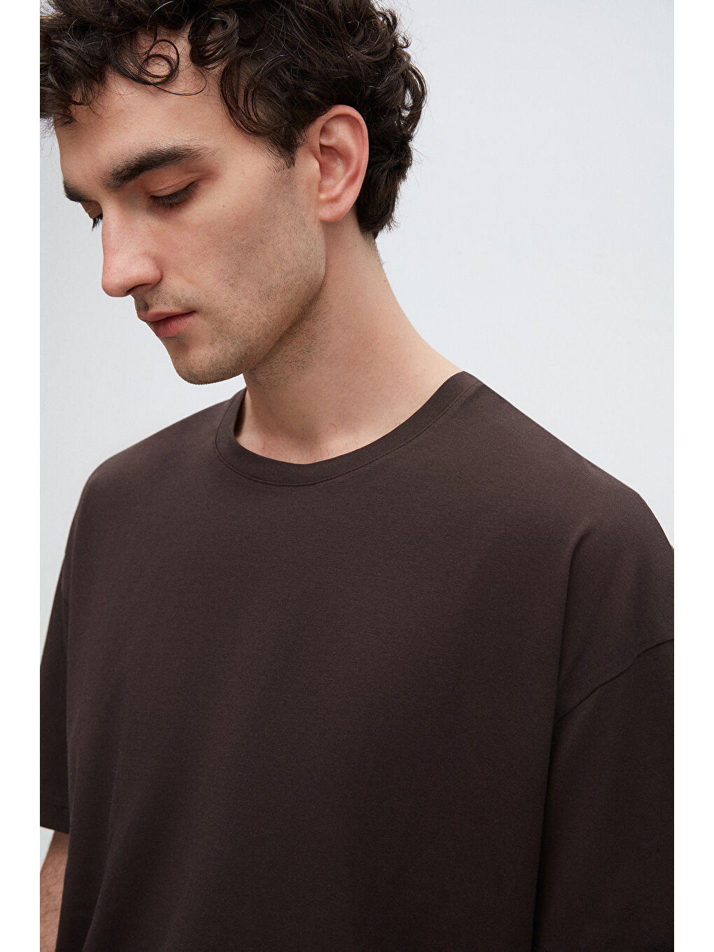 Oversize Kahverengi Bisiklet Yaka %100 Pamuk Tişört-2