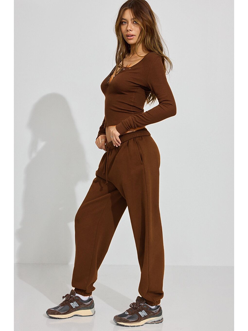 Kahverengi Paçası Manşetli Cepli Kadın Eşofman Altı Mg2540-1