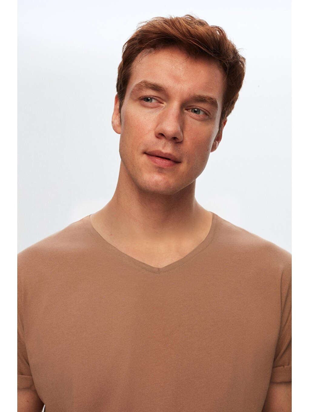 Bej Slim Fit Vizon V Yaka %100 Pamuk Tişört-2