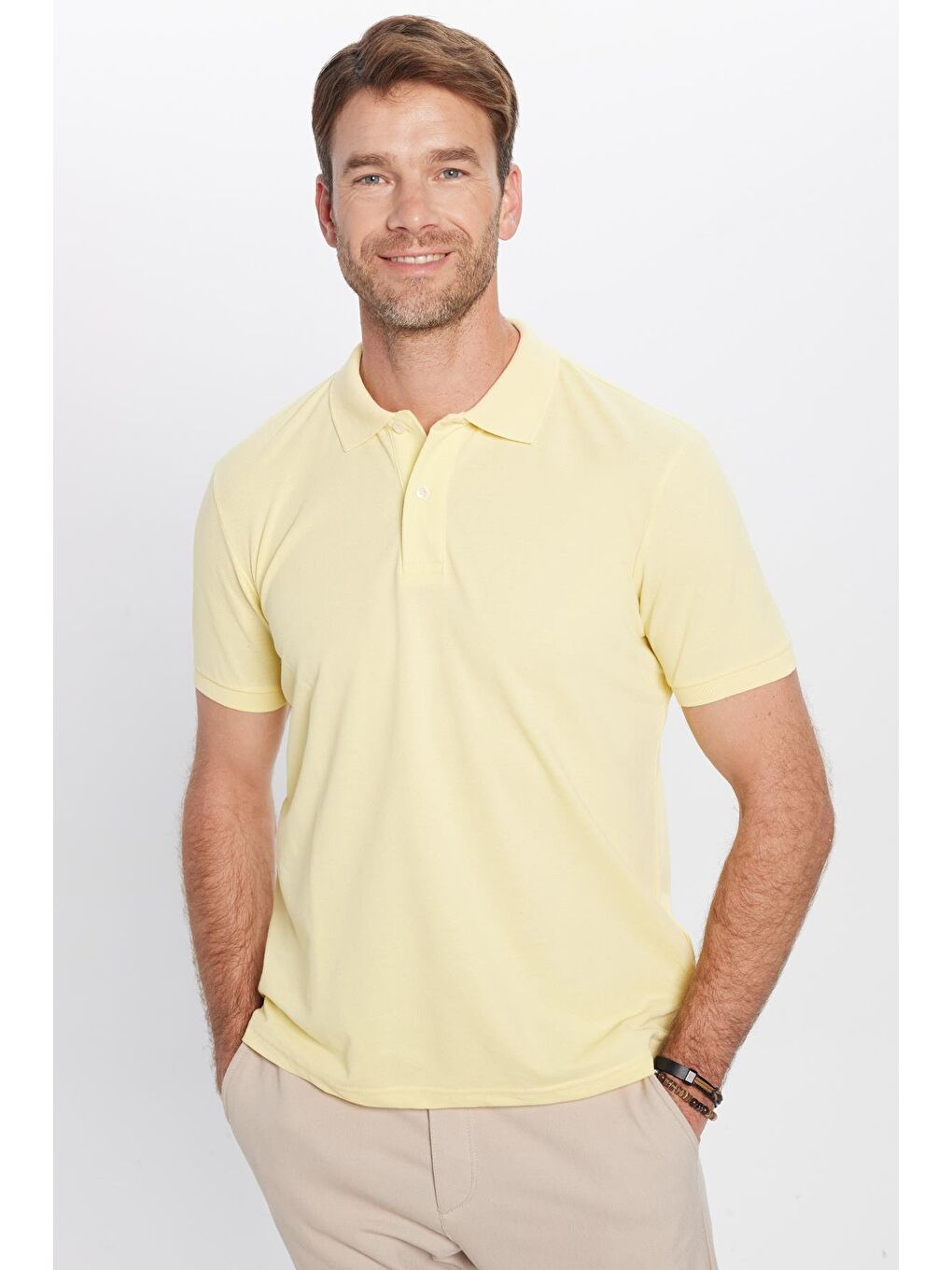 TUDORS Erkek Slim Fit Dar Kesim Pamuklu Yumuşak Doku Nefes Alan Kumaş Kıvrılmaz Yaka Sarı Polo Yaka Tişört