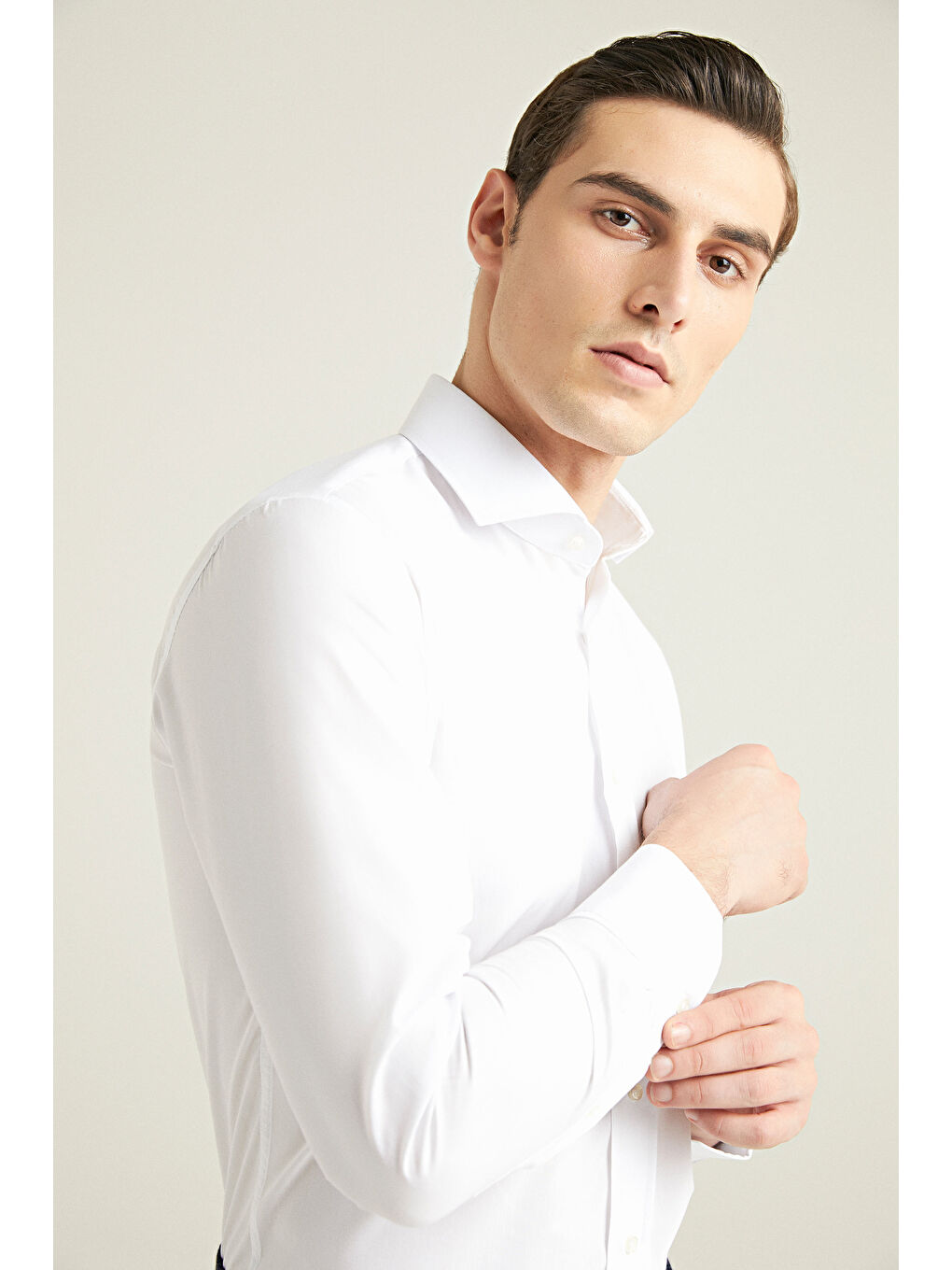 Slim Fit Beyaz Nano Care Gömlek-1