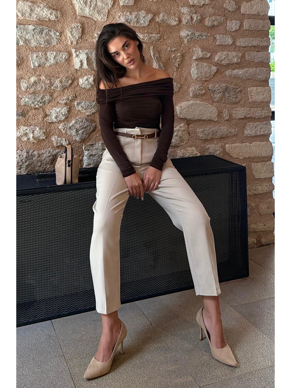 Bej Taş Rengi Yüksek Bel Pileli Kadın Kumaş Pantolon Mg2507-7