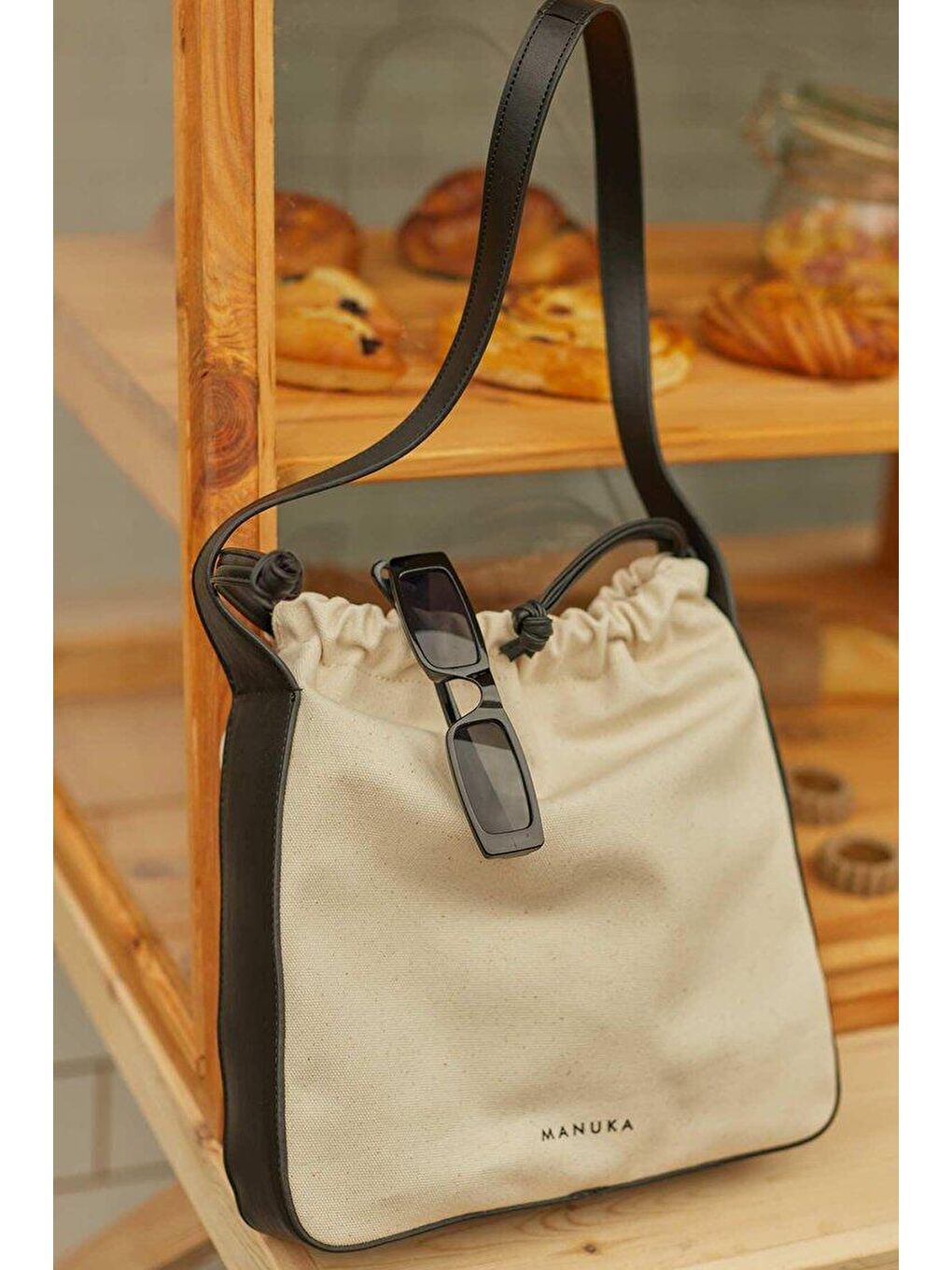 Büzgülü Kanvas Çanta Siyah